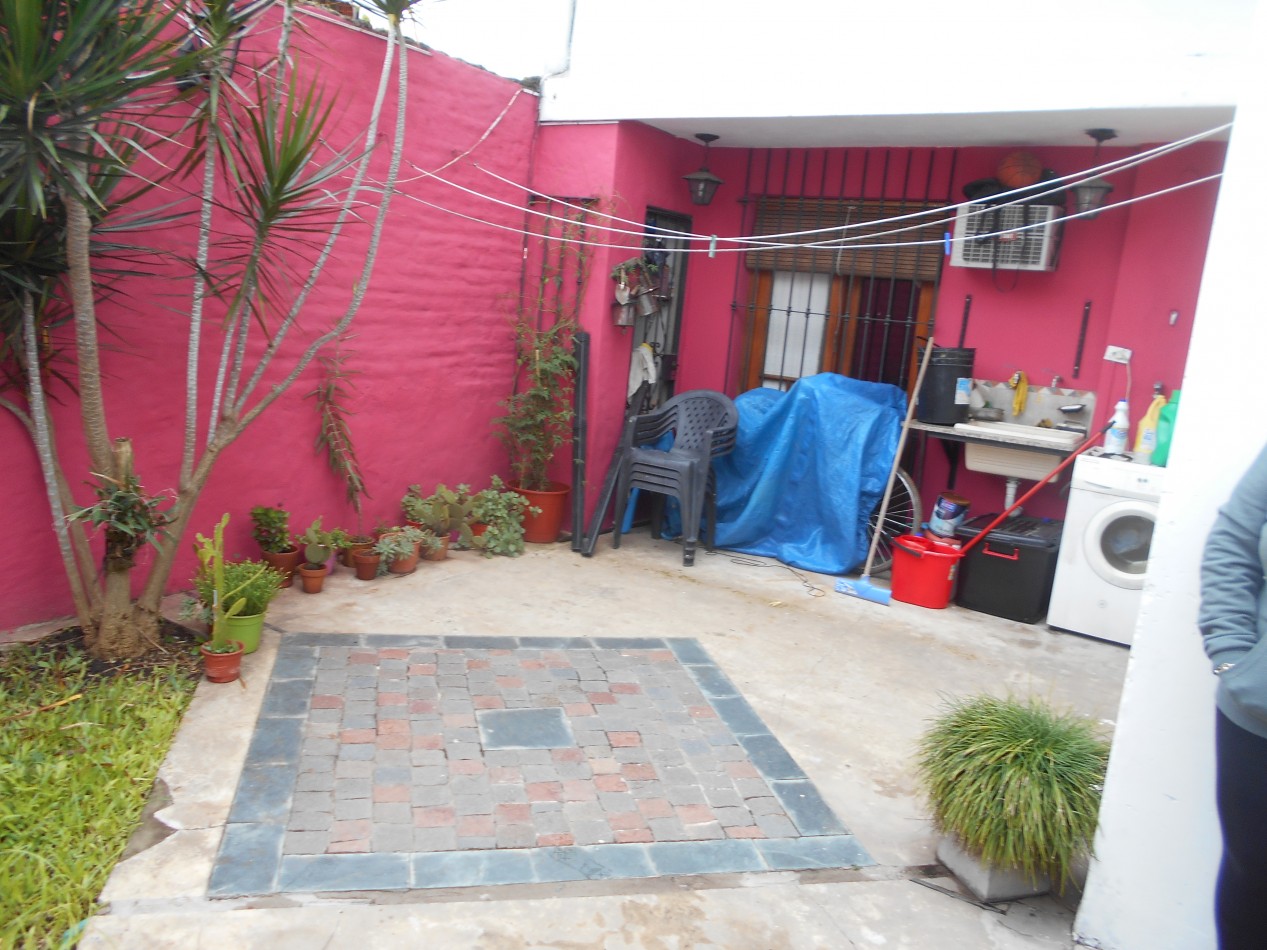 CASA 4 AMB EN PH VENDE CASTELAR 