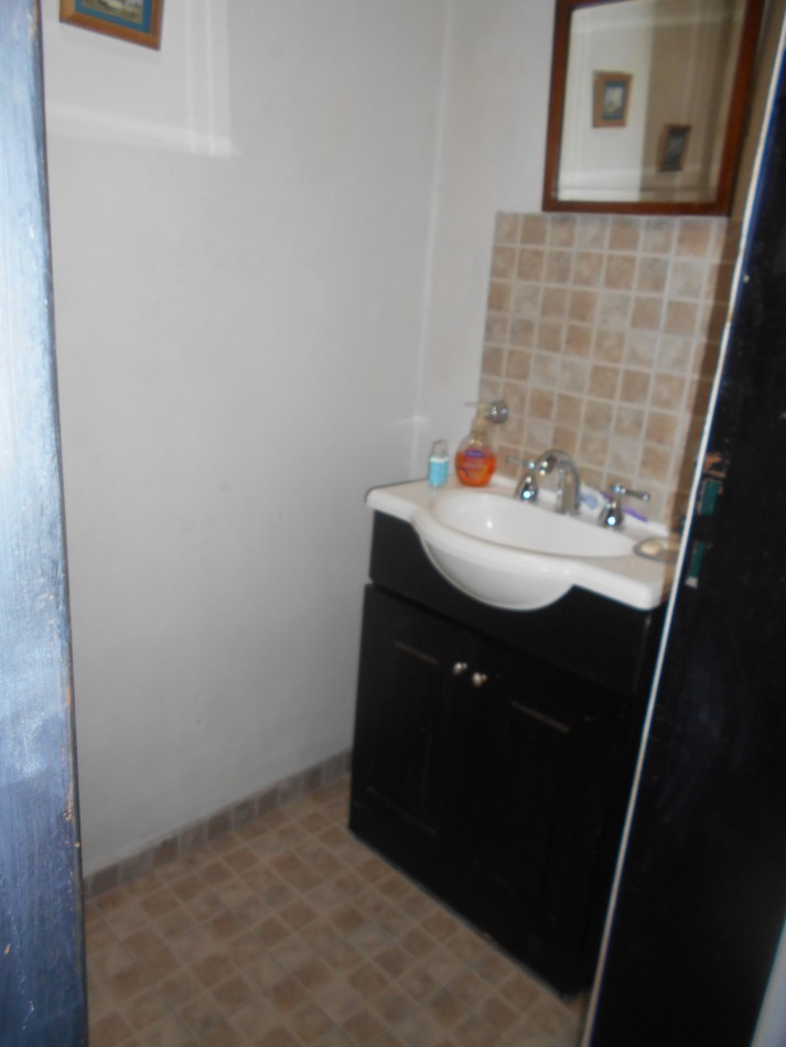 CASA 4 AMB EN PH VENDE CASTELAR 