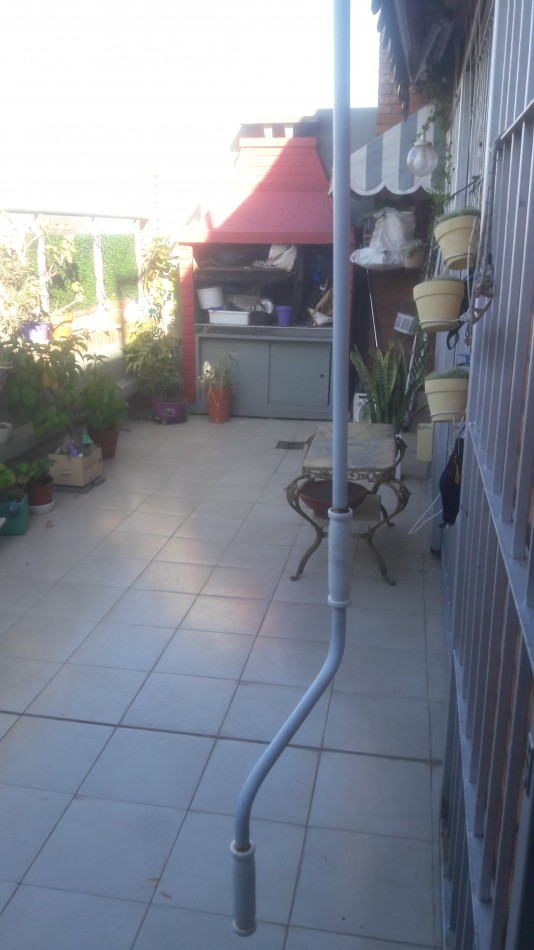 DEPARTAMENTO DE 4 AMB VENDE CASTELAR