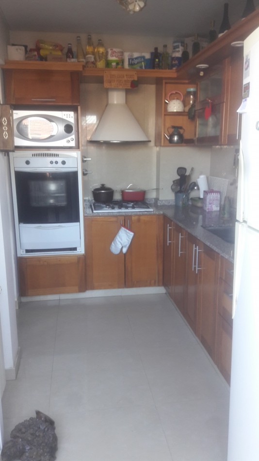 DEPARTAMENTO DE 4 AMB VENDE CASTELAR