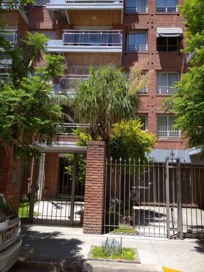 DEPARTAMENTO DE 4 AMB VENDE CASTELAR