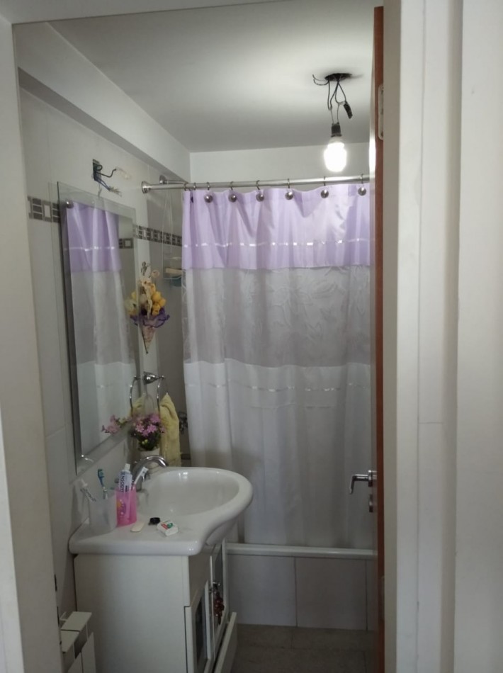 DEPARTAMENTO DE 4 AMB VENDE CASTELAR