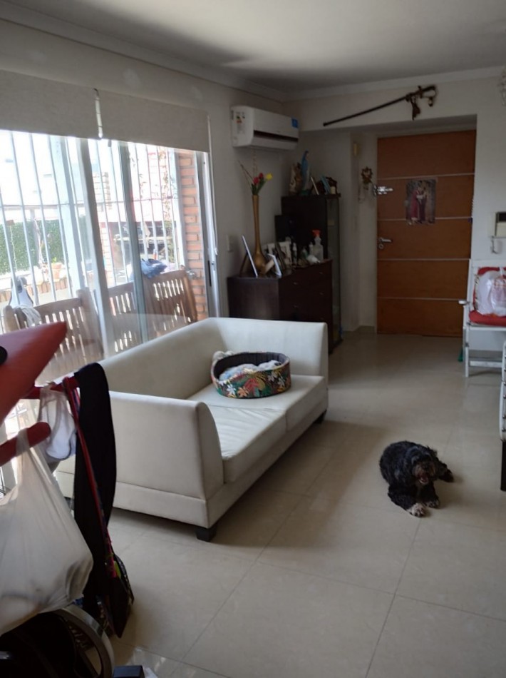 DEPARTAMENTO DE 4 AMB VENDE CASTELAR