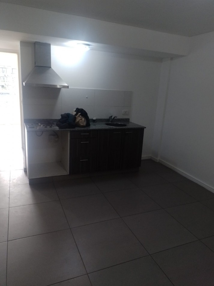 DEPARTAMENTO 2 AMB VENDE CASTELAR 