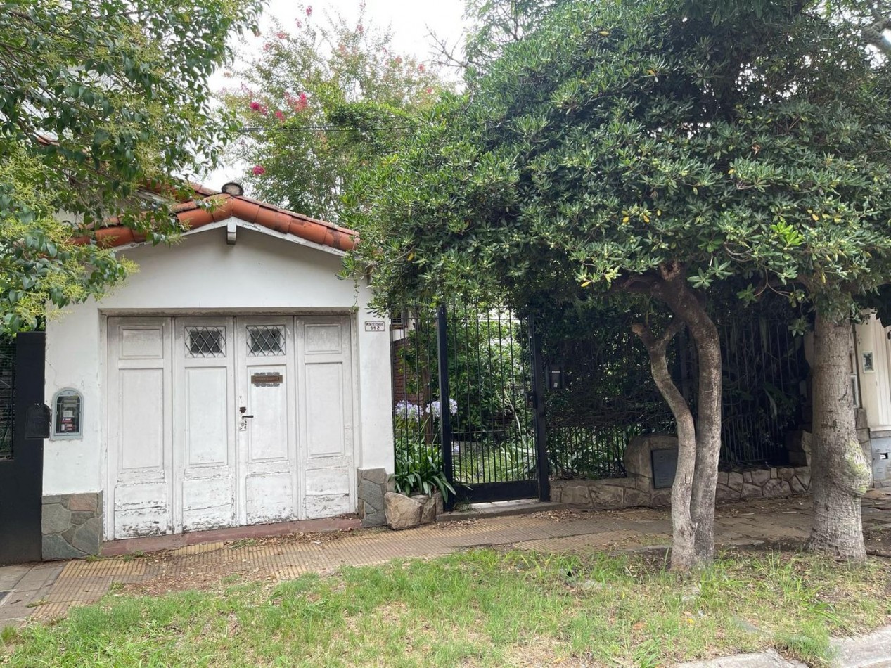 LOTE DE TERRENO IDEAL INVERSOR  VENDE CASTELAR