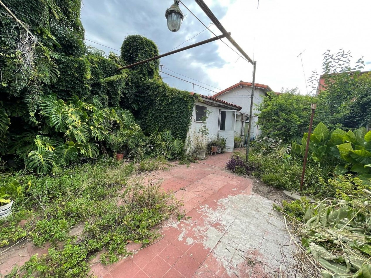 LOTE DE TERRENO IDEAL INVERSOR  VENDE CASTELAR