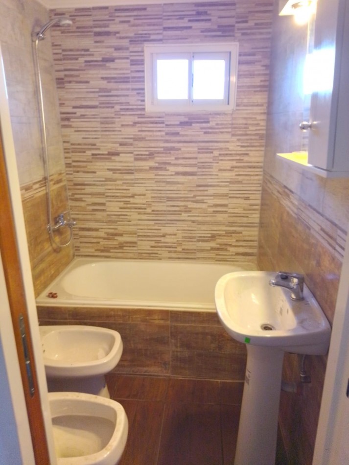 DEPARTAMENTO 2 AMB ALQUILA CASTELAR