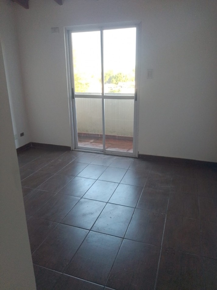 DEPARTAMENTO 2 AMB ALQUILA CASTELAR