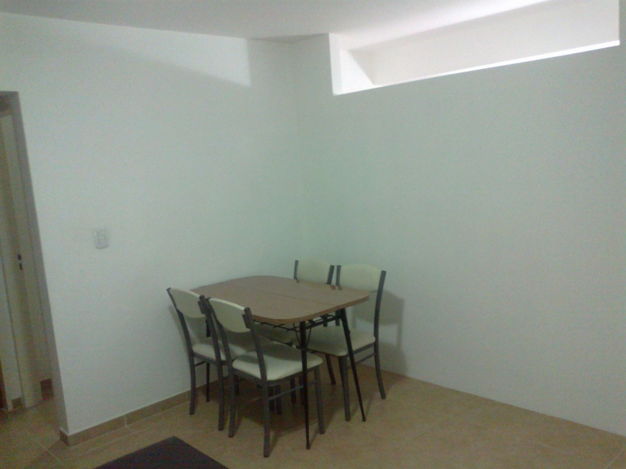 DEPARTAMENTO 2 AMB. VENDE CASTELAR