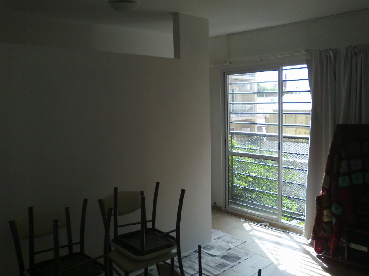 DEPARTAMENTO 2 AMB. VENDE CASTELAR