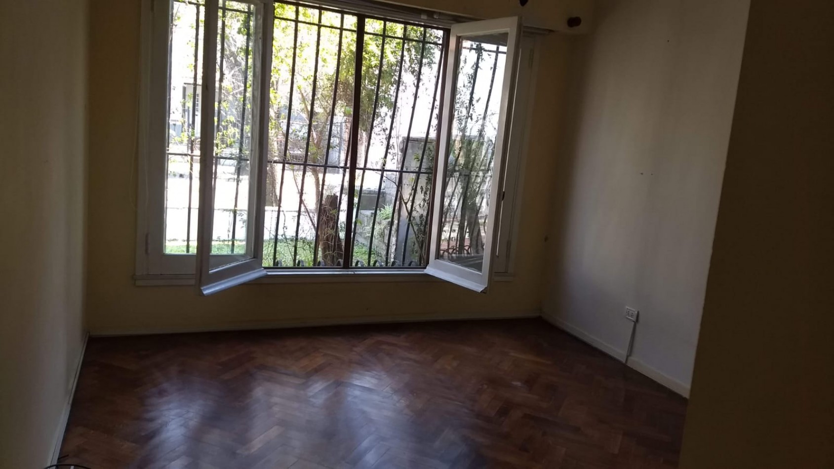 CASA DE 4 AMB ALQUILA CASTELAR 