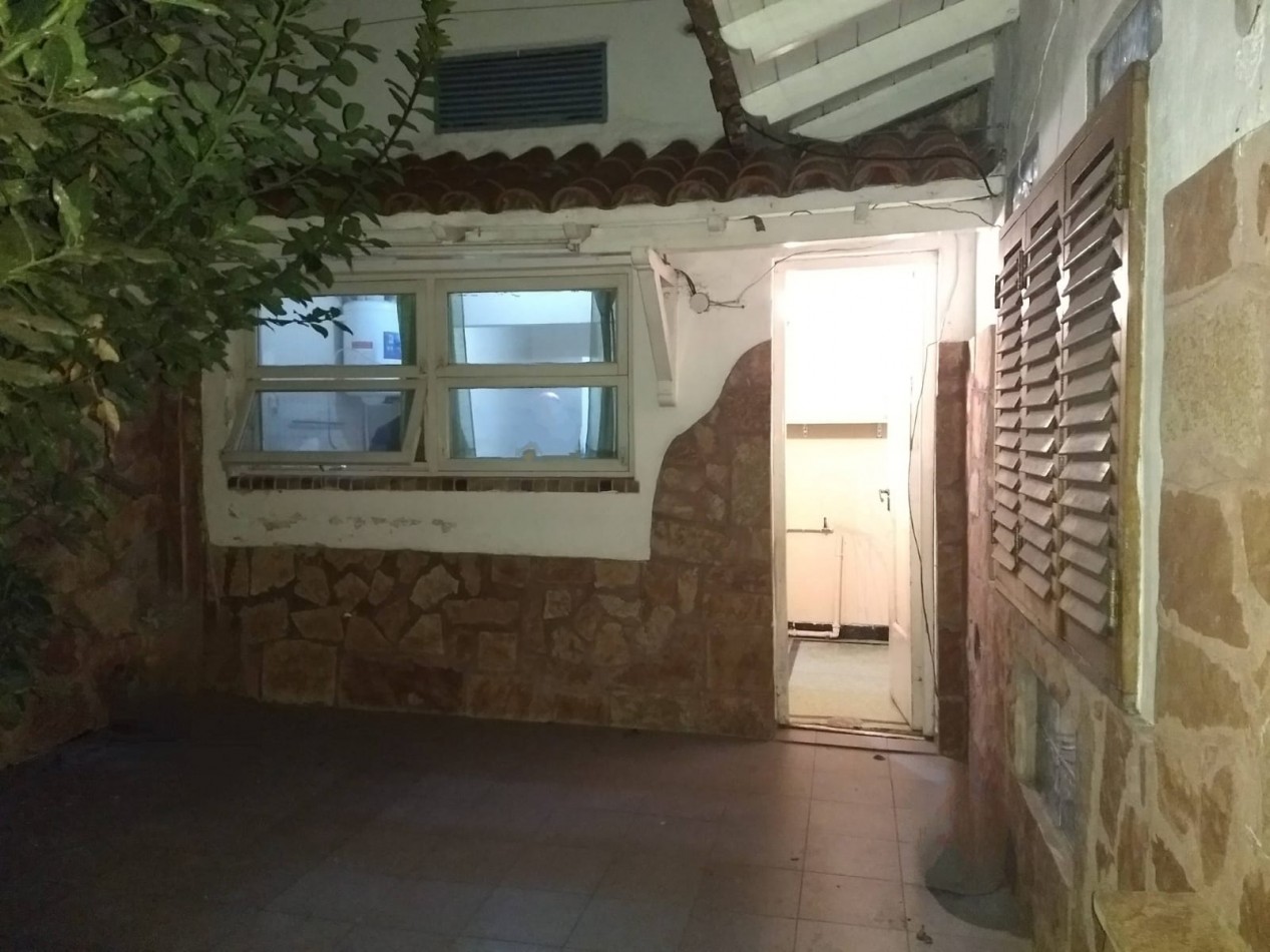 CASA DE 4 AMB ALQUILA CASTELAR 