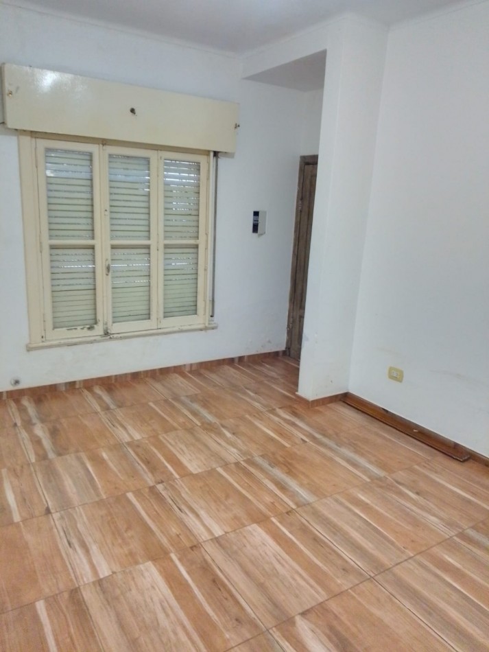 Casa al Fte. en PH 3 Amb. Alquila Castelar