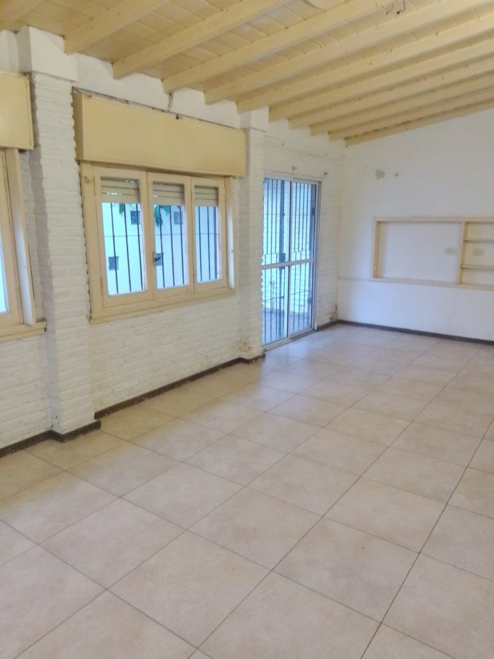 Casa al Fte. en PH 3 Amb. Alquila Castelar