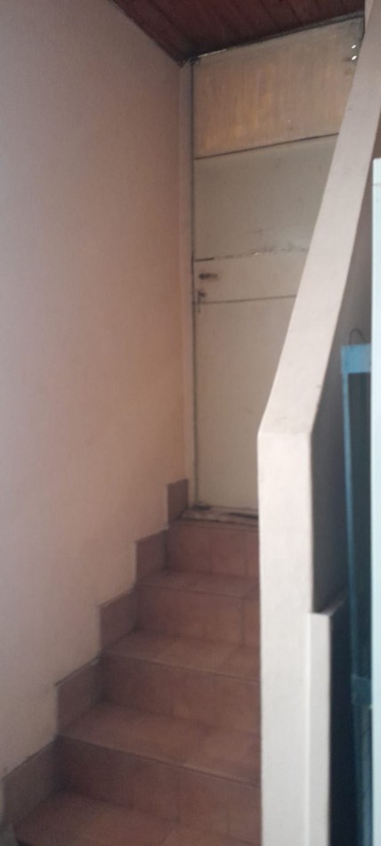 CASA AMERICANA  3 AMB VENDE CASTELAR