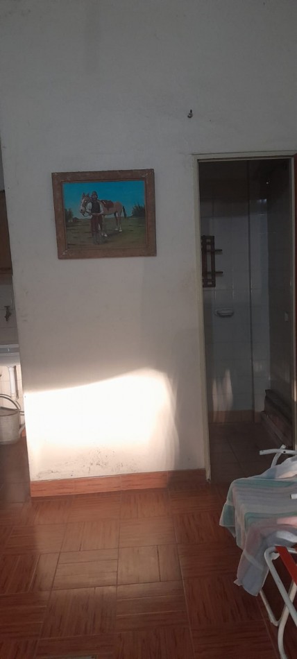 CASA AMERICANA  3 AMB VENDE CASTELAR