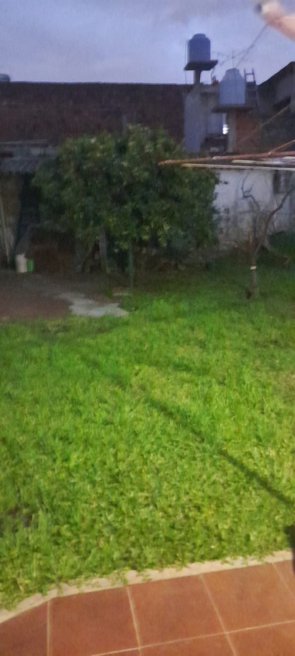 CASA AMERICANA  3 AMB VENDE CASTELAR