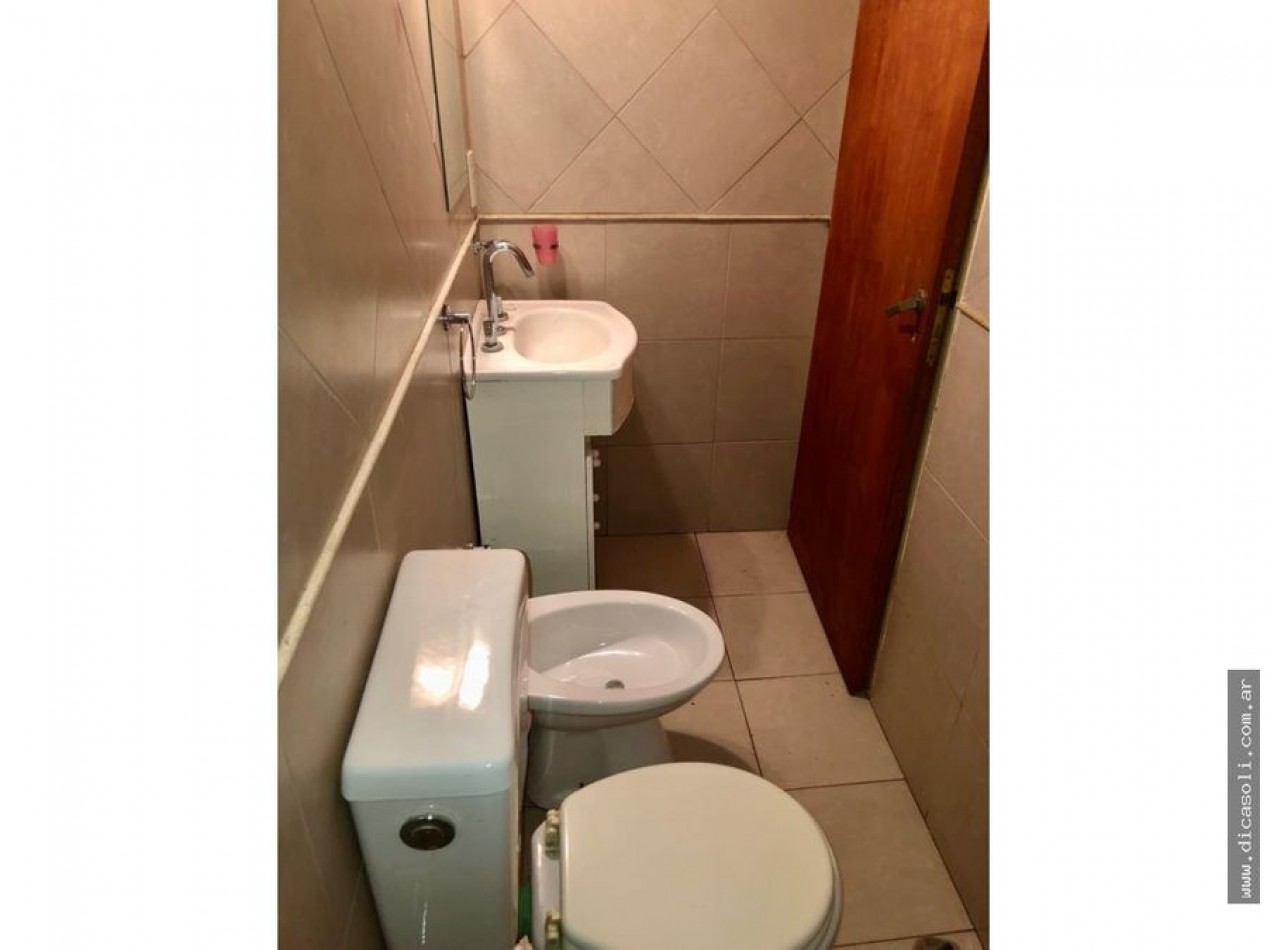 CHALET 4 AMB VENDE CASTELAR 