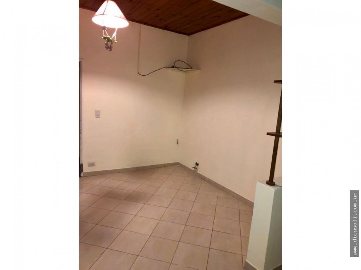 CHALET 4 AMB VENDE CASTELAR 