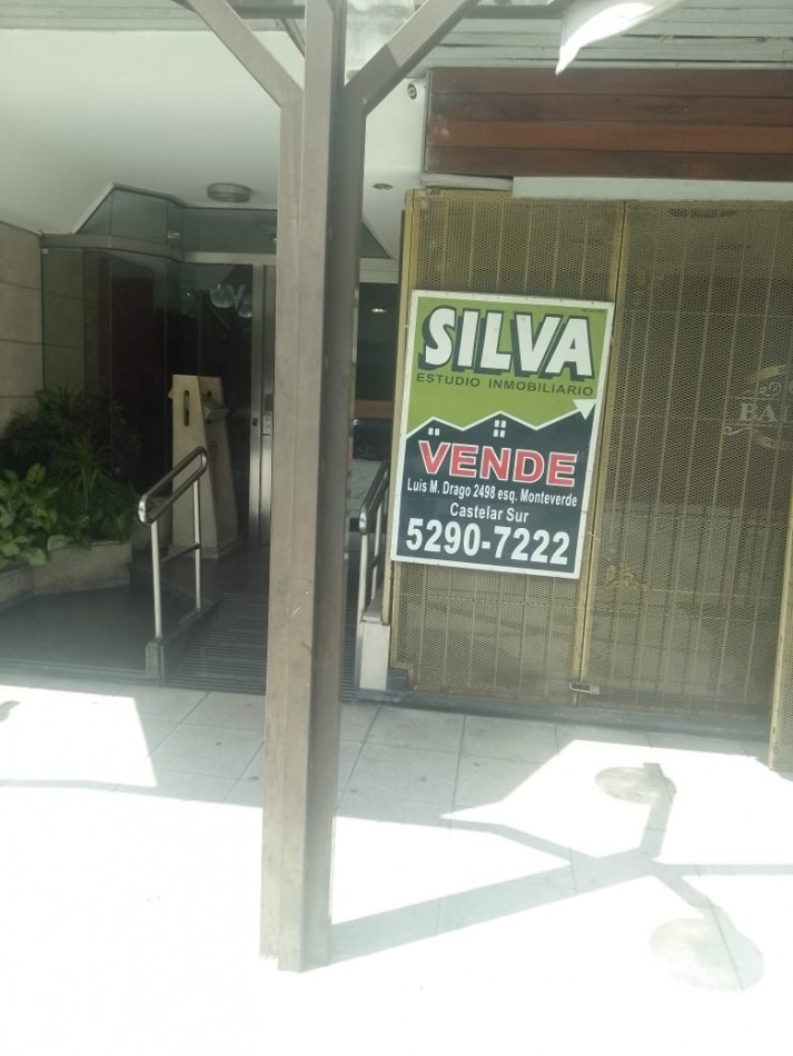 LOCAL 70 M2 VENDE CASTELAR