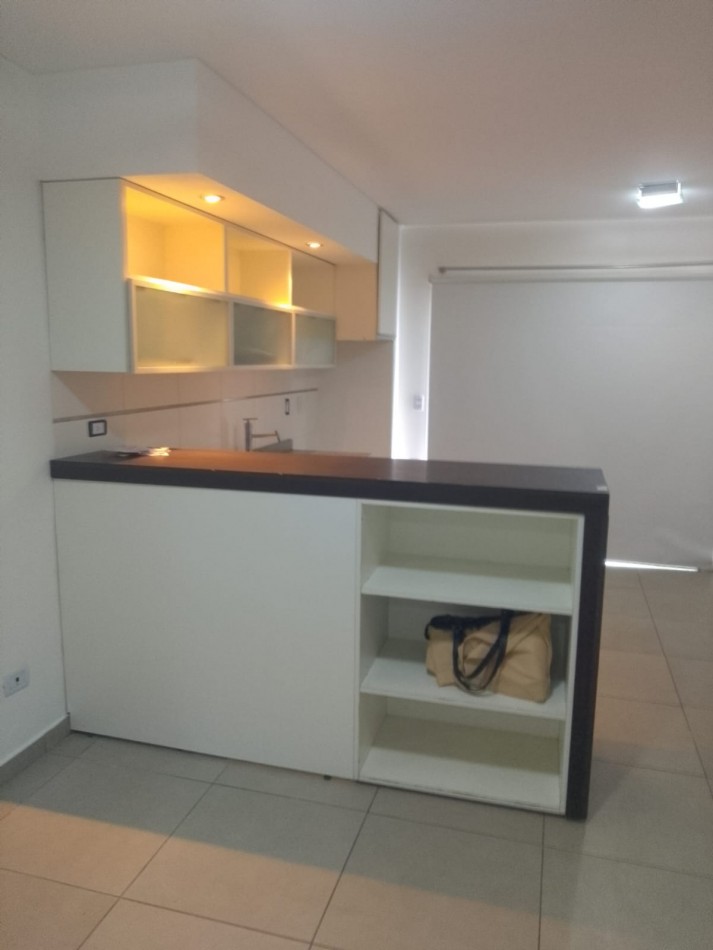 MONOAMBIENTE ALQUILA MORON