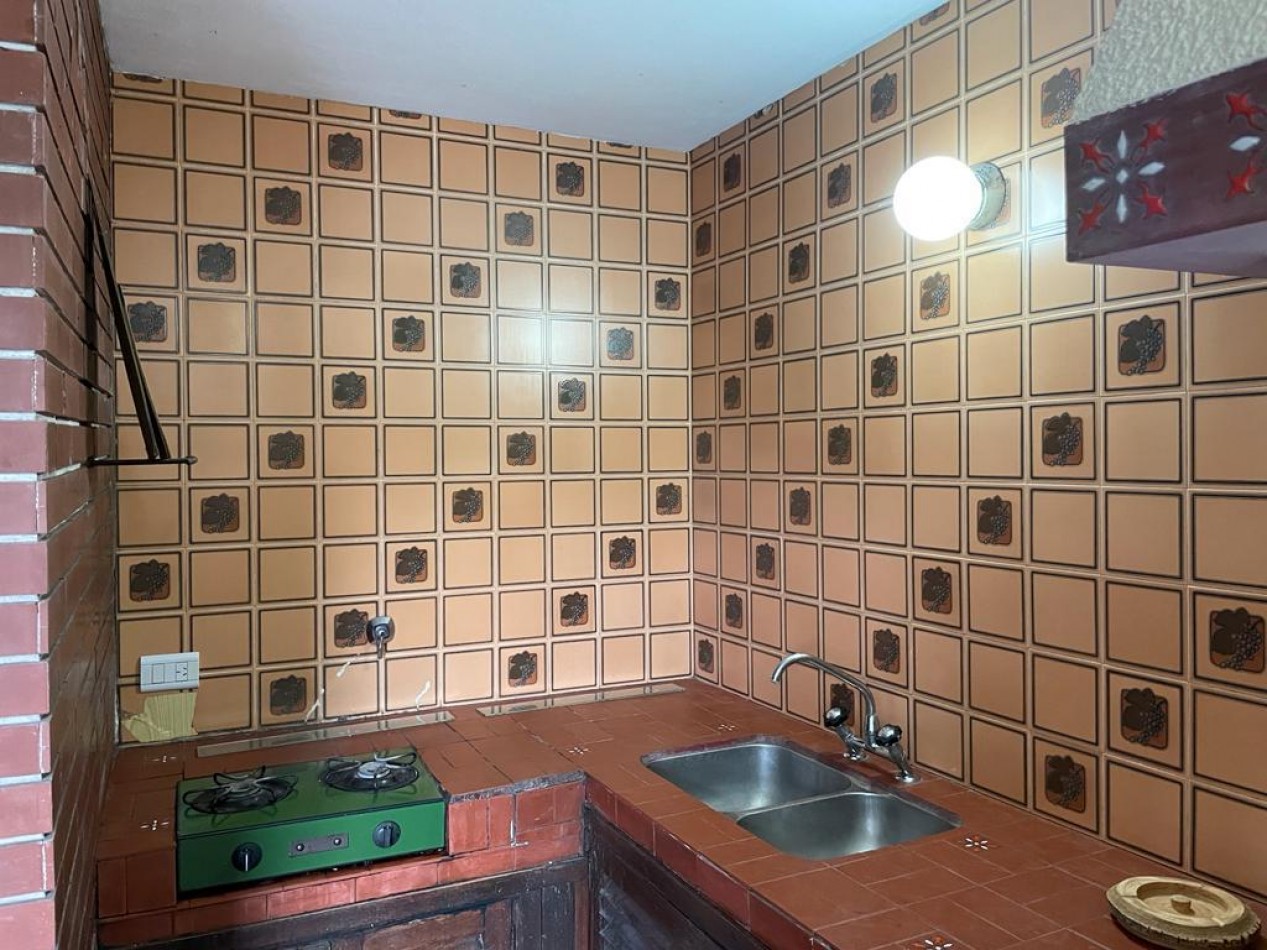 CHALET 4 AMB VENDE ITUZAINGO