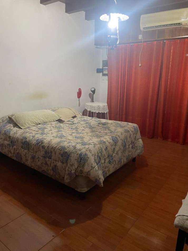 CHALET 4 AMB VENDE ITUZAINGO