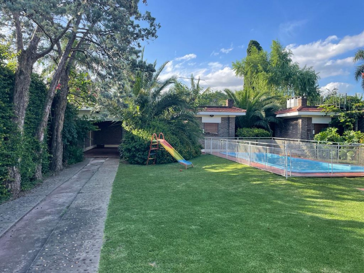 CHALET 4 AMB VENDE ITUZAINGO