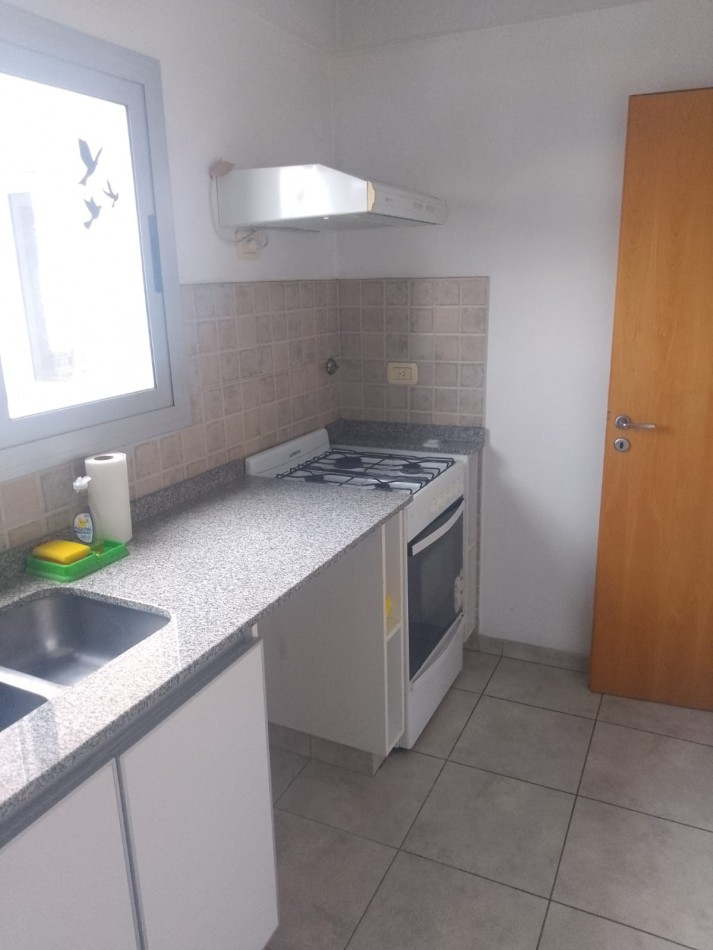 DEPARTAMENTO 2 AMB. ALQUILA MORON
