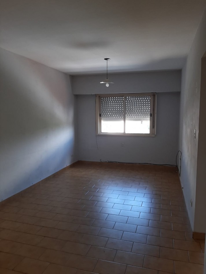 DEPARTAMENTO 2 AMB CFTE MORON ALQUILA