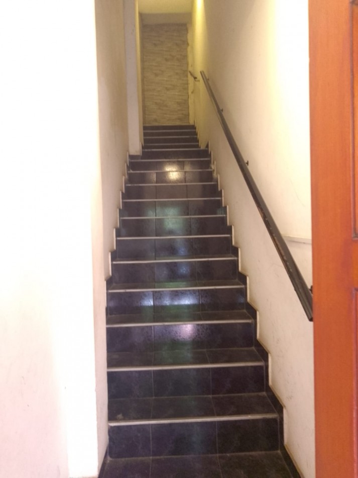 DEPARTAMENTO DE 2 AMB C/BALCON FTE ALQUILA MORON
