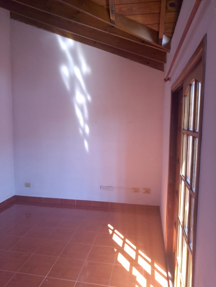 DEPARTAMENTO DE 2 AMB C/BALCON FTE ALQUILA MORON