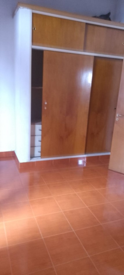 DEPARTAMENTO DE 2 AMB C/BALCON FTE ALQUILA MORON