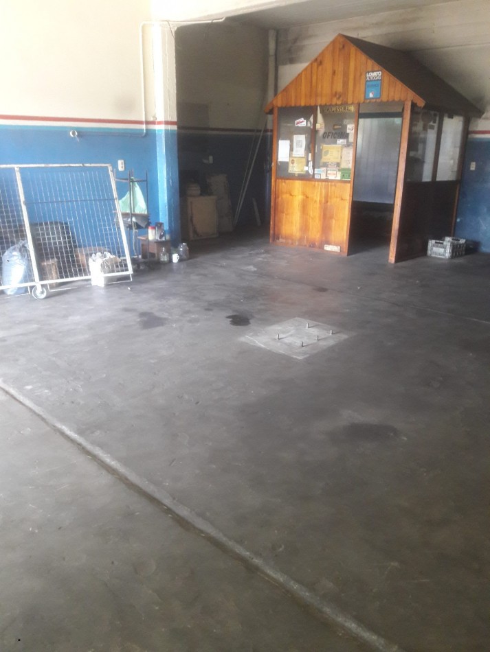 LOCAL COMERCIAL ALQUILA CASTELAR