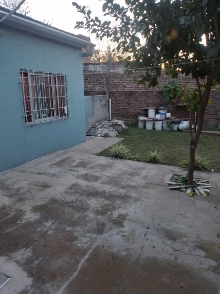 CASA DE 4 AMBIENTES  ALQUILA  S.A.PADUA