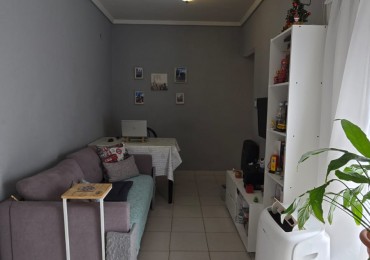 DEPARTAMENTO 2 AMB VENDE CASTELAR CENTRO